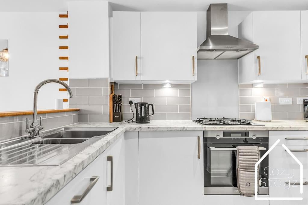 Beautiful 5 Bedroom Home In The City Centre With Gated Parking Бірмінгем Екстер'єр фото