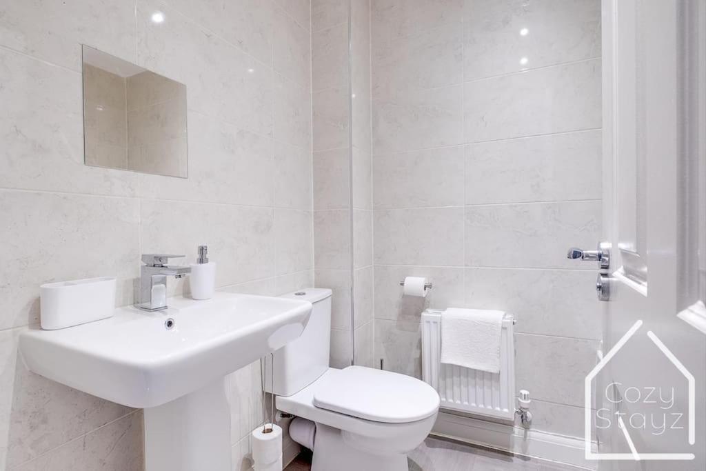 Beautiful 5 Bedroom Home In The City Centre With Gated Parking Бірмінгем Екстер'єр фото