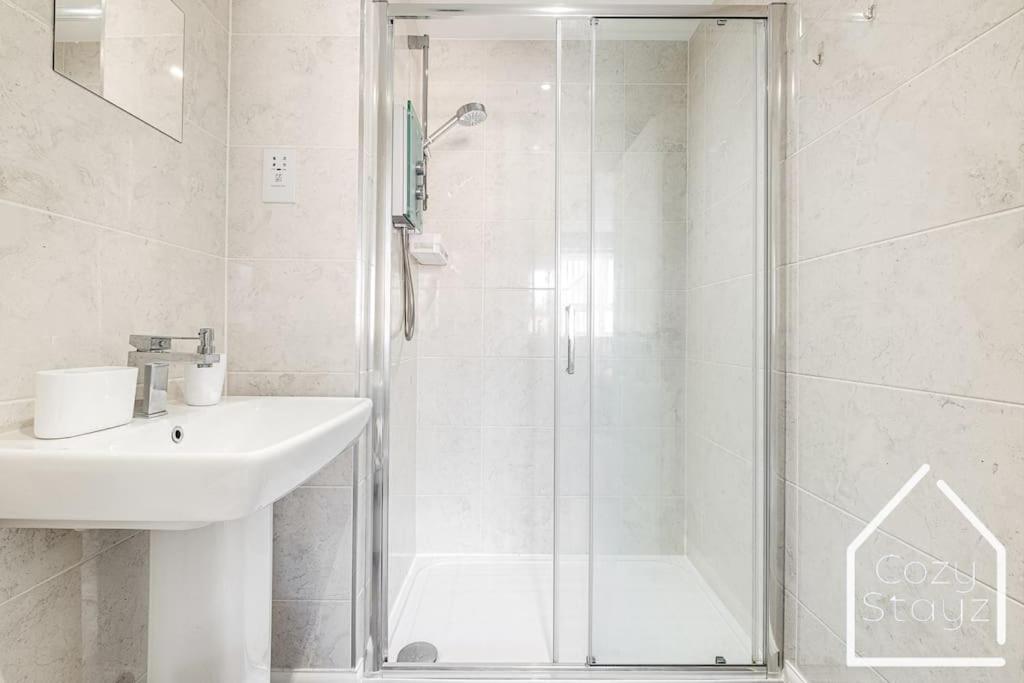 Beautiful 5 Bedroom Home In The City Centre With Gated Parking Бірмінгем Екстер'єр фото